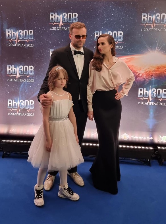 С супругой Софьей и дочерью Клементиной. Фото: Феликс Грозданов / Дни.ру