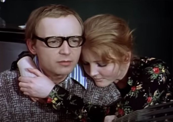Кадр из фильма "Ирония судьбы, или С легким паром!" (1975)